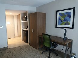 Holiday Inn Express & Suites Indianapolis Northwest by IHG