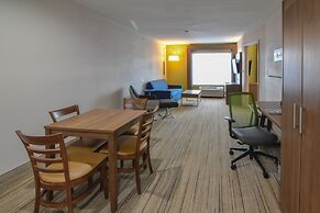 Holiday Inn Express & Suites Indianapolis Northwest by IHG