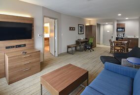 Holiday Inn Express & Suites Indianapolis Northwest by IHG