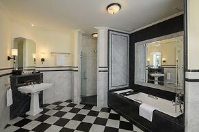 Eastern And Oriental Hotel