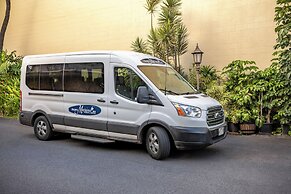 Pacific Marina Inn Airport Hotel