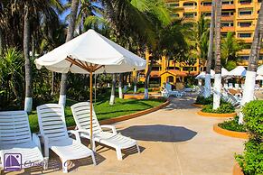 Costa De Oro Beach Hotel