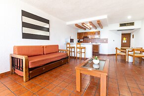 Costa De Oro Beach Hotel