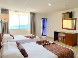 Costa De Oro Beach Hotel