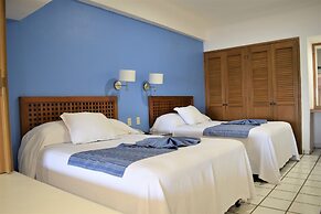 Costa De Oro Beach Hotel