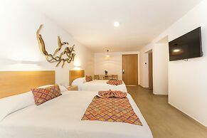 Costa De Oro Beach Hotel