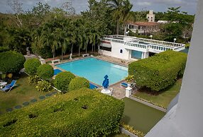 Villablanca Garden Beach Hotel