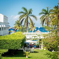 Villablanca Garden Beach Hotel