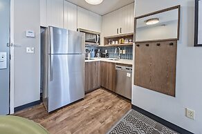 Staybridge Suites Cedar Rapids North by IHG