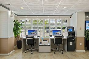 Best Western Plus Holiday Sands Inn & Suites