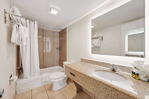 Best Western Plus Holiday Sands Inn & Suites