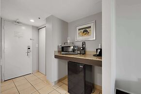 Best Western Plus Holiday Sands Inn & Suites