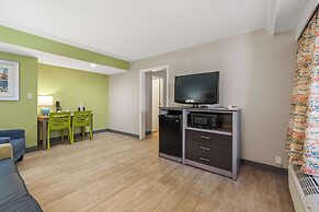 Best Western Plus Holiday Sands Inn & Suites