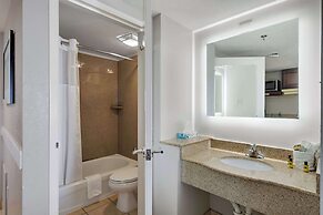 Best Western Plus Holiday Sands Inn & Suites