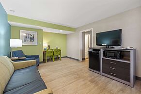 Best Western Plus Holiday Sands Inn & Suites