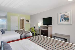 Best Western Plus Holiday Sands Inn & Suites