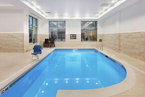 Hilton Garden Inn Chicago North Shore/Evanston