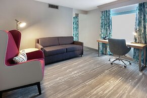 Hilton Garden Inn Chicago North Shore/Evanston