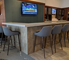 Hilton Garden Inn Chicago North Shore/Evanston