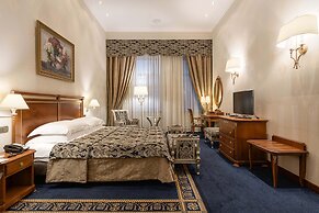 Premier Palace Hotel