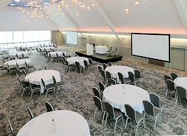 Cedar Court Huddersfield