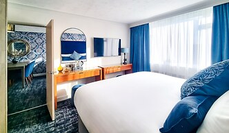 Cedar Court Huddersfield