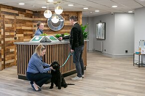 Cedar Court Huddersfield