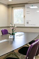 Cedar Court Huddersfield