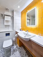 Cedar Court Huddersfield