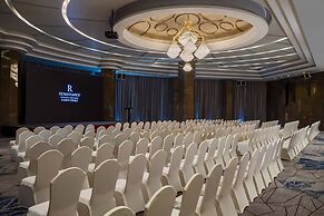 Renaissance Shenzhen Luohu Hotel