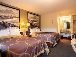 Super 8 by Wyndham Kamloops East