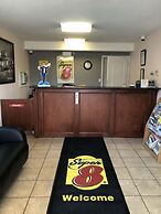 Super 8 by Wyndham Kamloops East