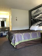 Super 8 by Wyndham Kamloops East