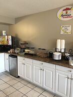 Super 8 by Wyndham Kamloops East