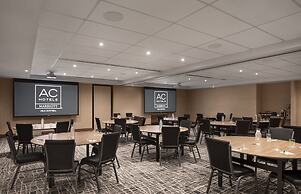 AC Hotel by Marriott Old Montreal