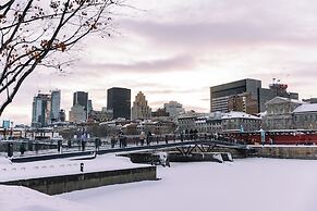 AC Hotel by Marriott Old Montreal