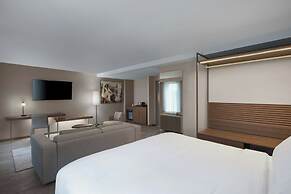 AC Hotel by Marriott Old Montreal