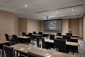 AC Hotel by Marriott Old Montreal