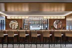 AC Hotel by Marriott Old Montreal