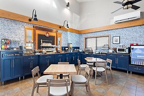 AmericInn by Wyndham Roseau