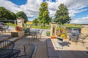 Rogerthorpe Manor Hotel