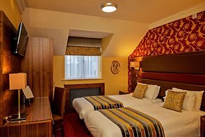 Rogerthorpe Manor Hotel