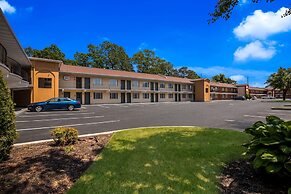 Quality Inn & Suites Millville
