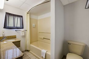 Quality Inn & Suites Millville