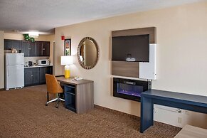 Comfort Inn & Suites Geneva - West Chicago