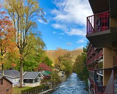 Baymont by Wyndham Gatlinburg On The River