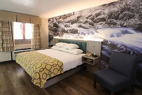 Baymont by Wyndham Gatlinburg On The River