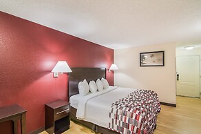 Red Roof Inn & Suites Pensacola East - Milton