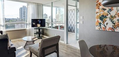 Carmana Hotel & Suites