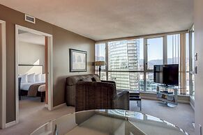 Carmana Hotel & Suites